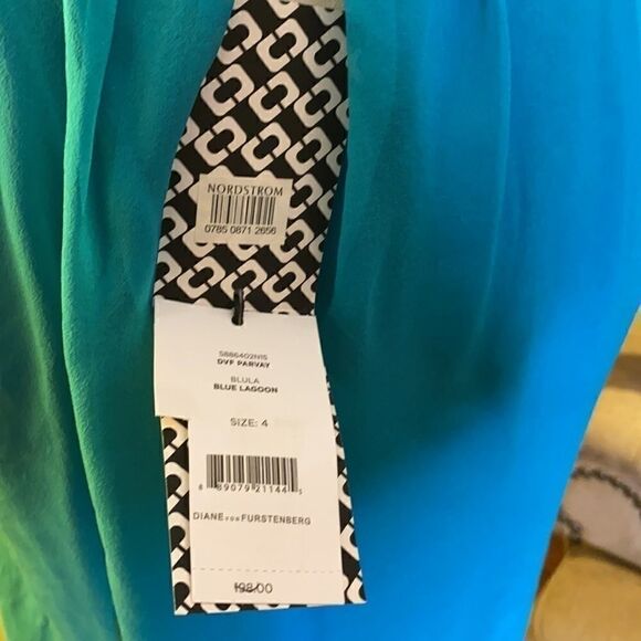 Diane Von Furstenberg, ‘Parvay' Sleeveless Silk Top, Size 4 - Picture 3 of 10